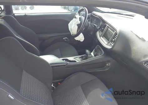 2022 Dodge Challenger Gt z USA, uszkodzony, nr VIN 2C3CDZJG9NH206894